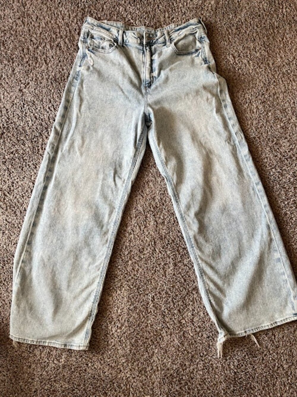 Brand New AE Dreamy Drape Stretch Super High-Waisted Baggy Wide-Leg Jean